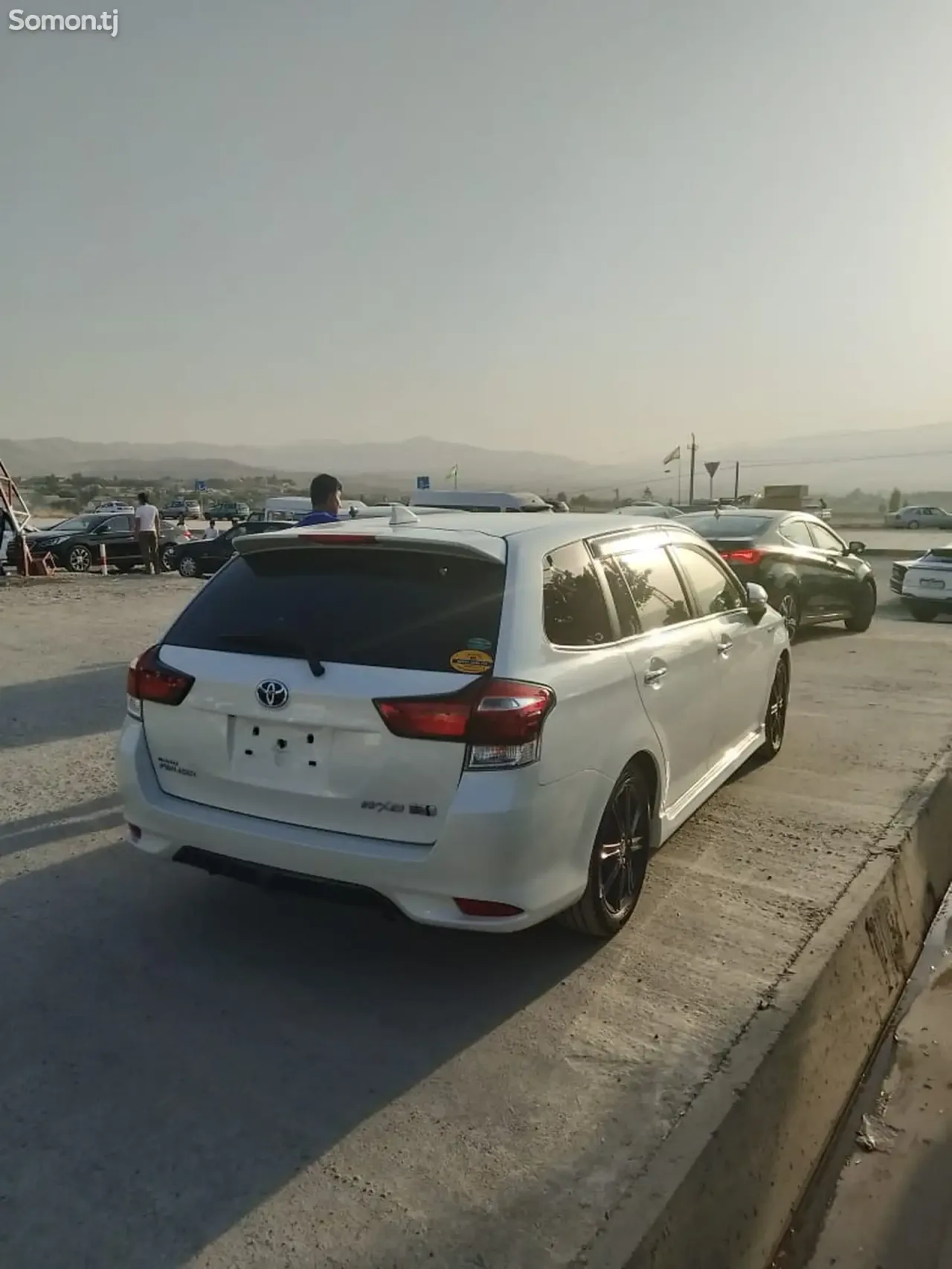 Toyota Fielder 2016 · 1.5 AT