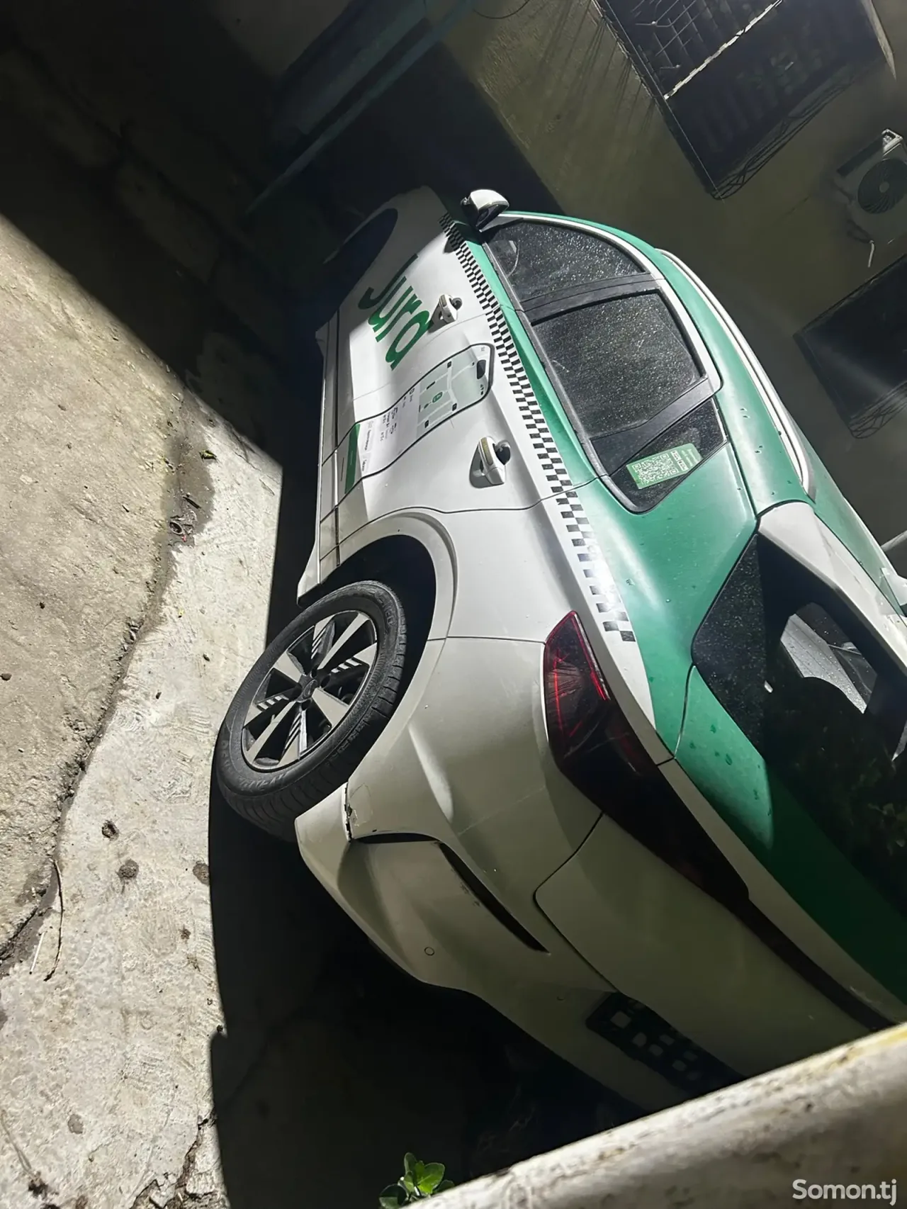 BYD E2 2023 · CVT