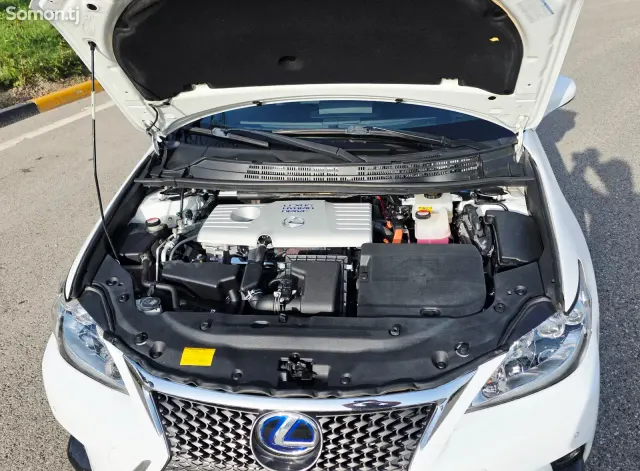 Lexus CT series 2014 · 2.0 CVT