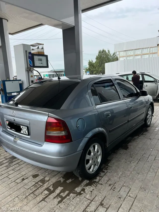 Opel Astra G 2003 · 1.6 MT