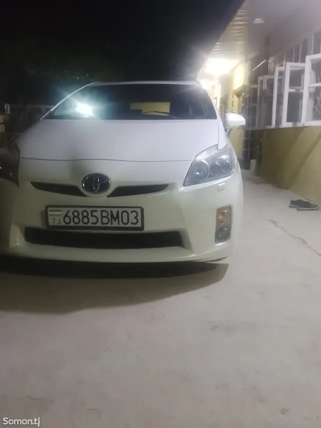 Toyota Prius 2011 · 1.8 CVT