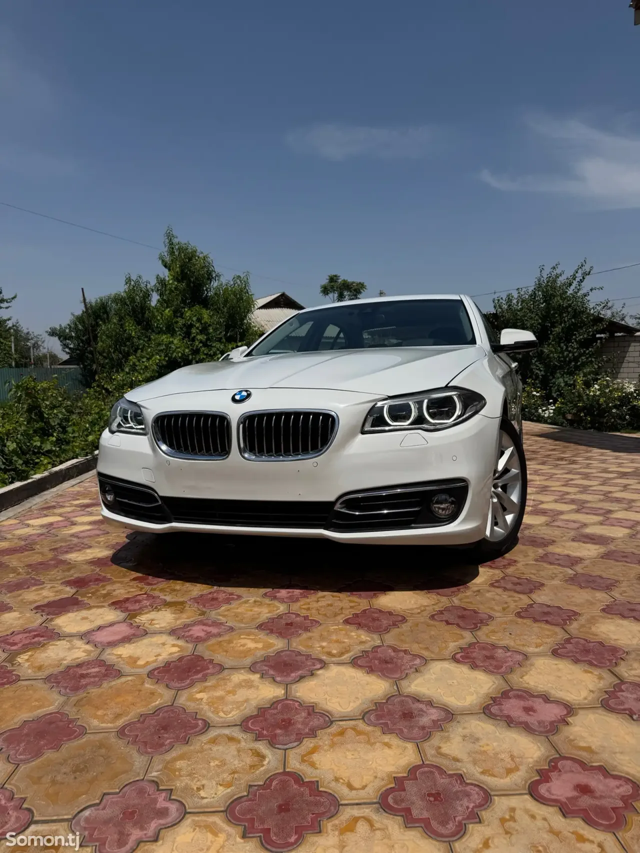 BMW 5 series 2016 · 2.0 AT