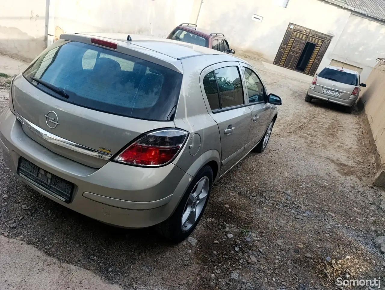 Opel Astra H 2006 · 1.8 AT