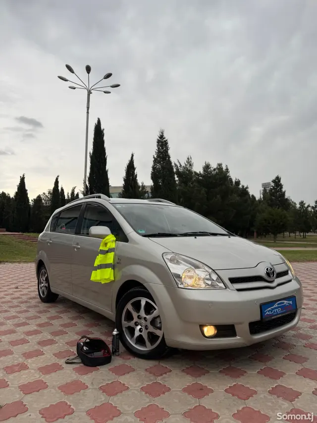 Toyota Corolla Verso 2006 · 1.8 MT