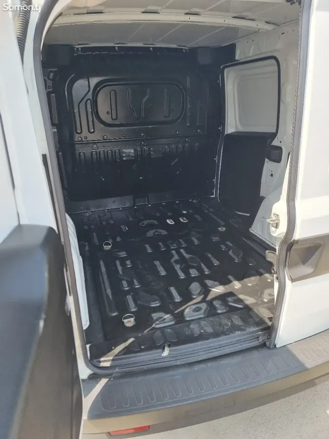 Opel Combo 2017 · 1.4 MT