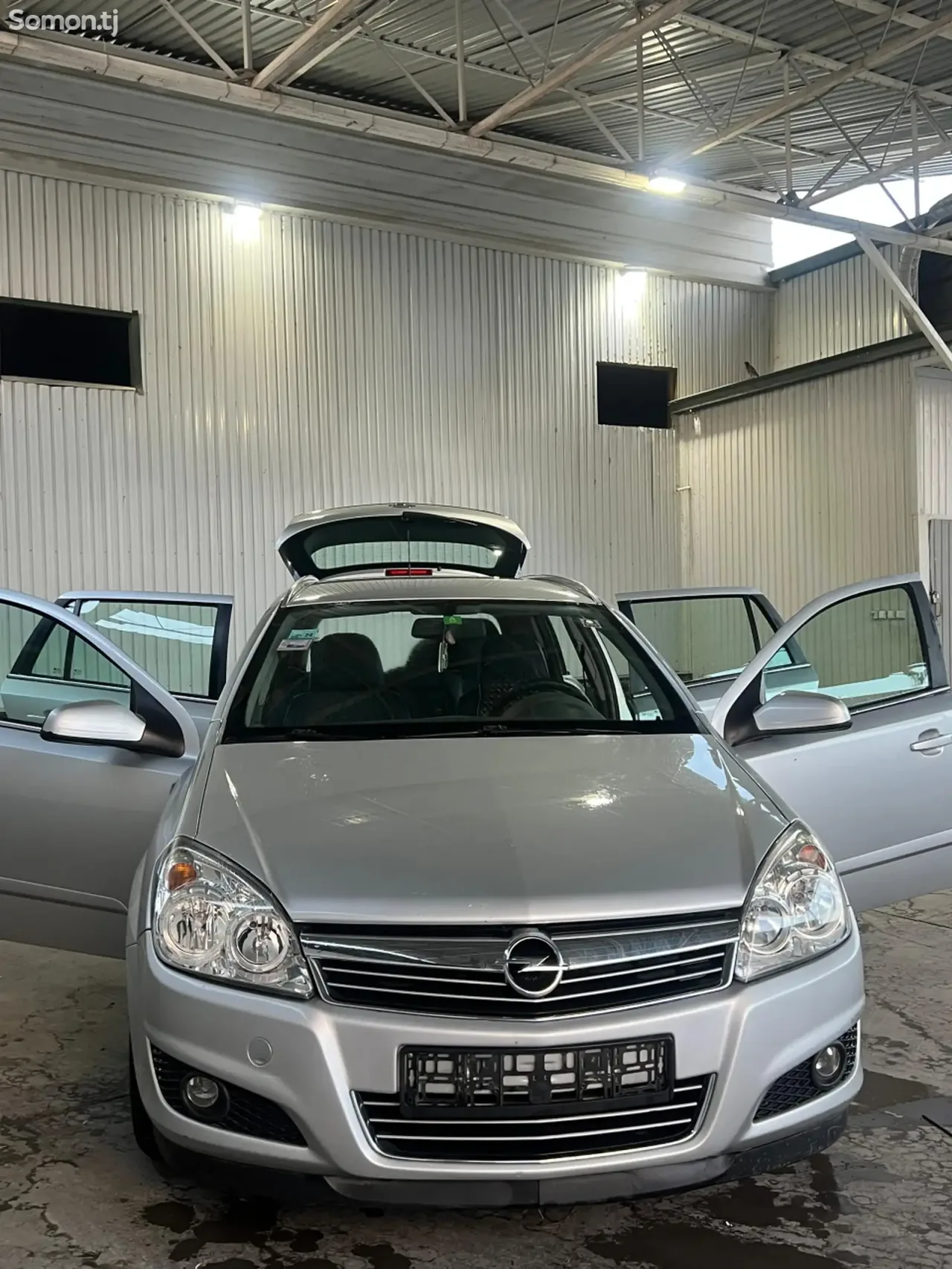 Opel Astra H 2008 · 1.8 AT