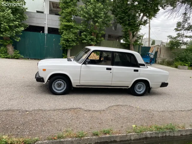 Lada (ВАЗ) 2107 2004 · 1.6 MT