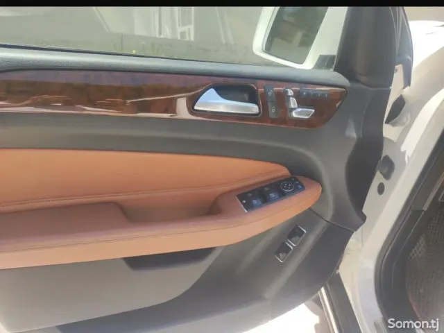 Mercedes-Benz GLS 2017 · 4.5 AT
