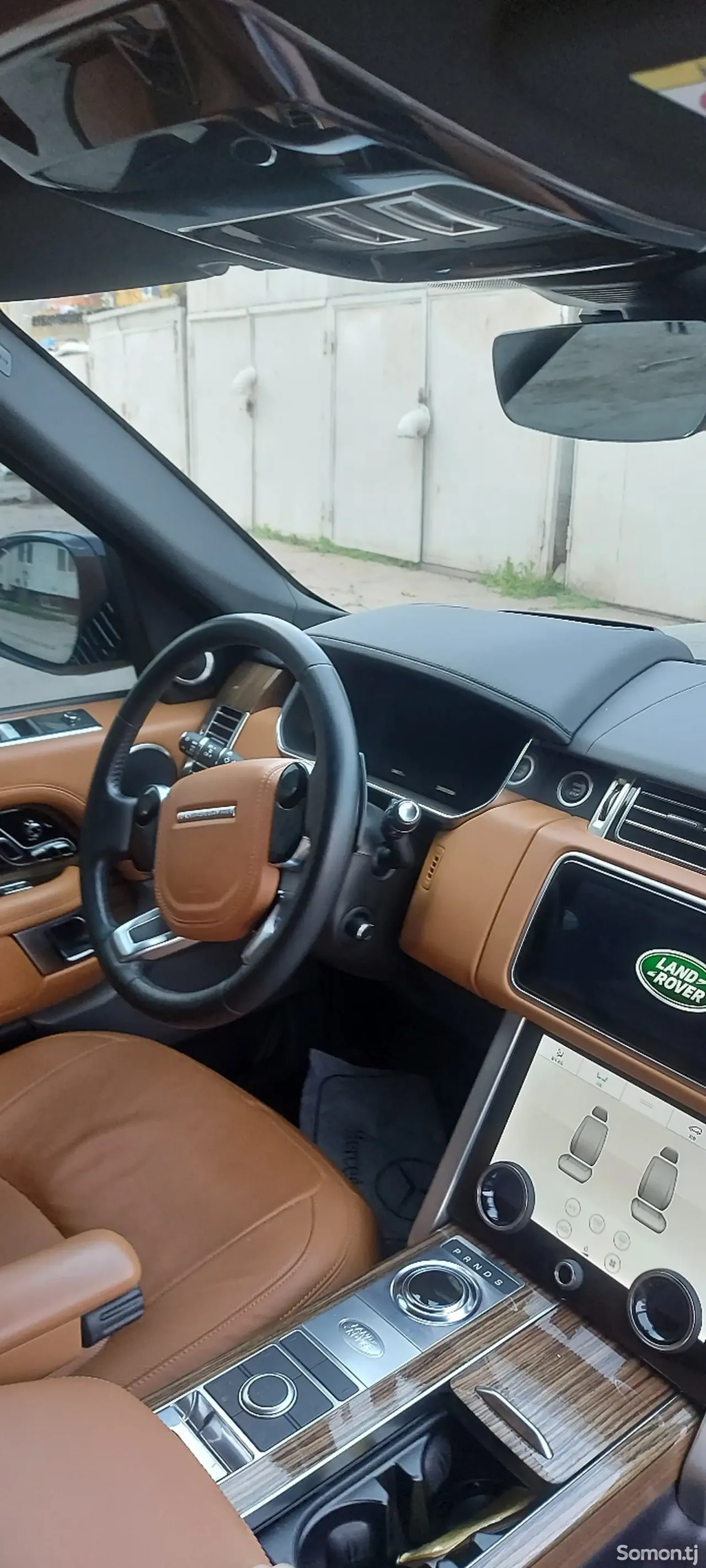 Land Rover Vogue 2018 · 4.4 AT