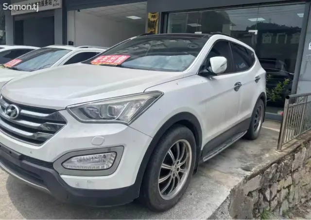 Hyundai Santa Fe 2014 · AT
