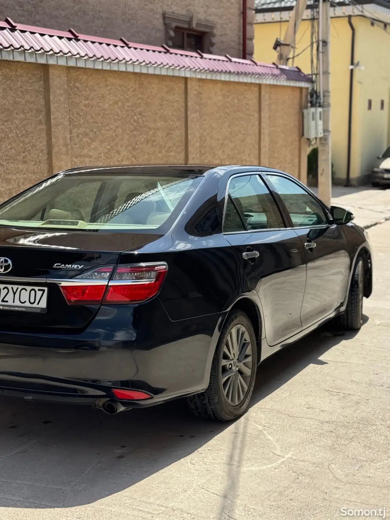 Toyota Camry 2015 · 2.5 AT