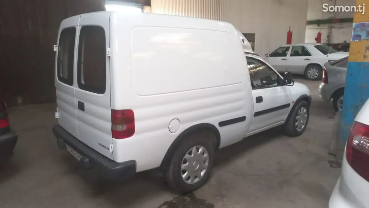 Opel Combo 2000 · 1.7 MT