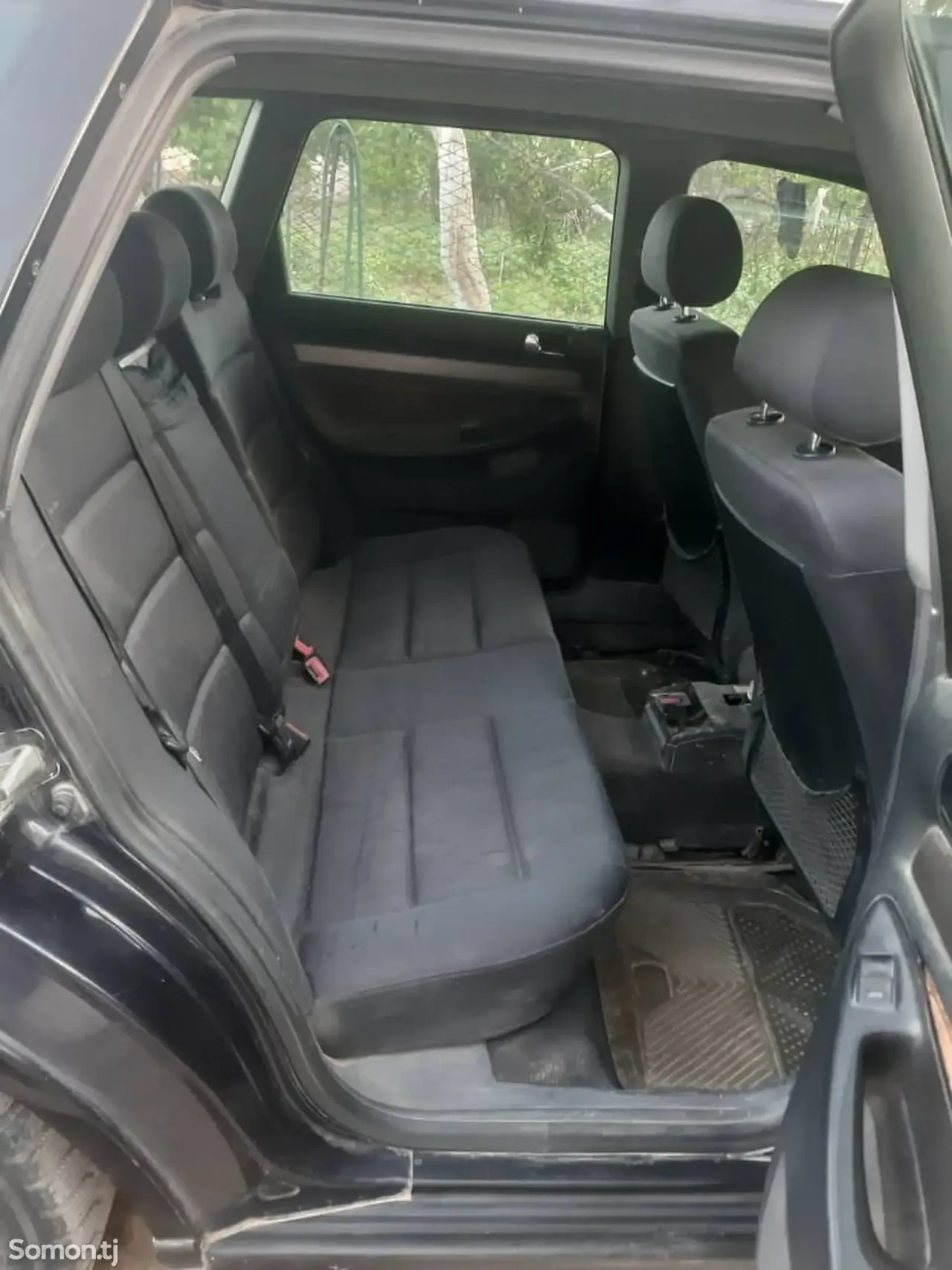 Audi A4 1998 · 1.6 MT