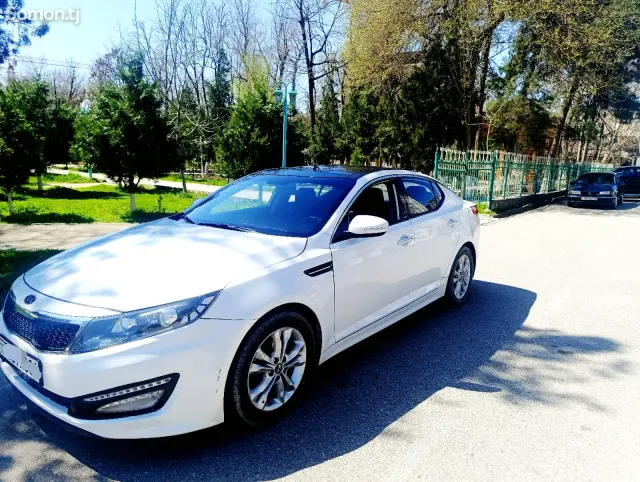 Kia K5 2011 · 2.0 AT