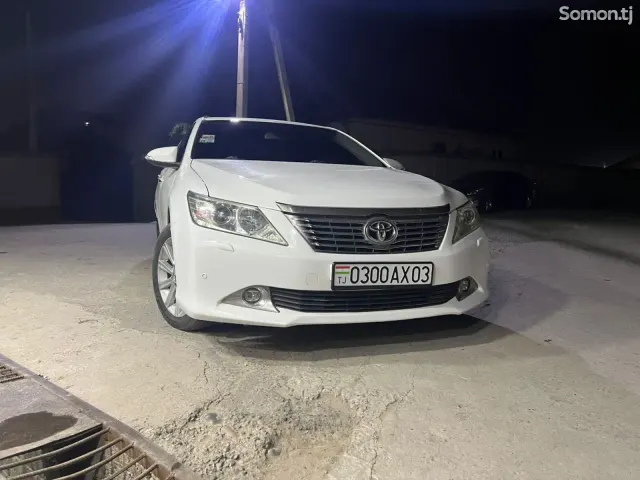 Toyota Camry 2013 · 2.5 AT