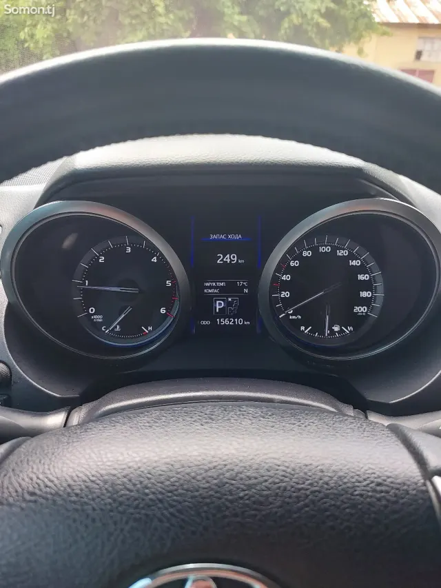 Toyota Land Cruiser Prado 2017 · 3.0 AT