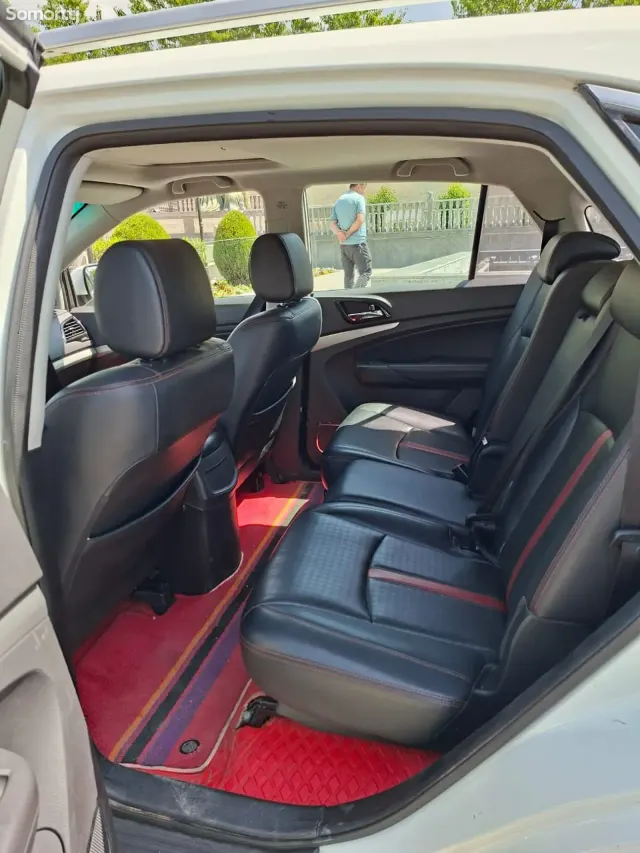 BYD S7 2015 · 2.0 AT