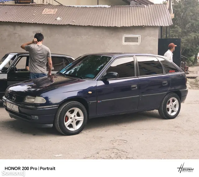 Opel Astra F 1997 · 1.6 MT