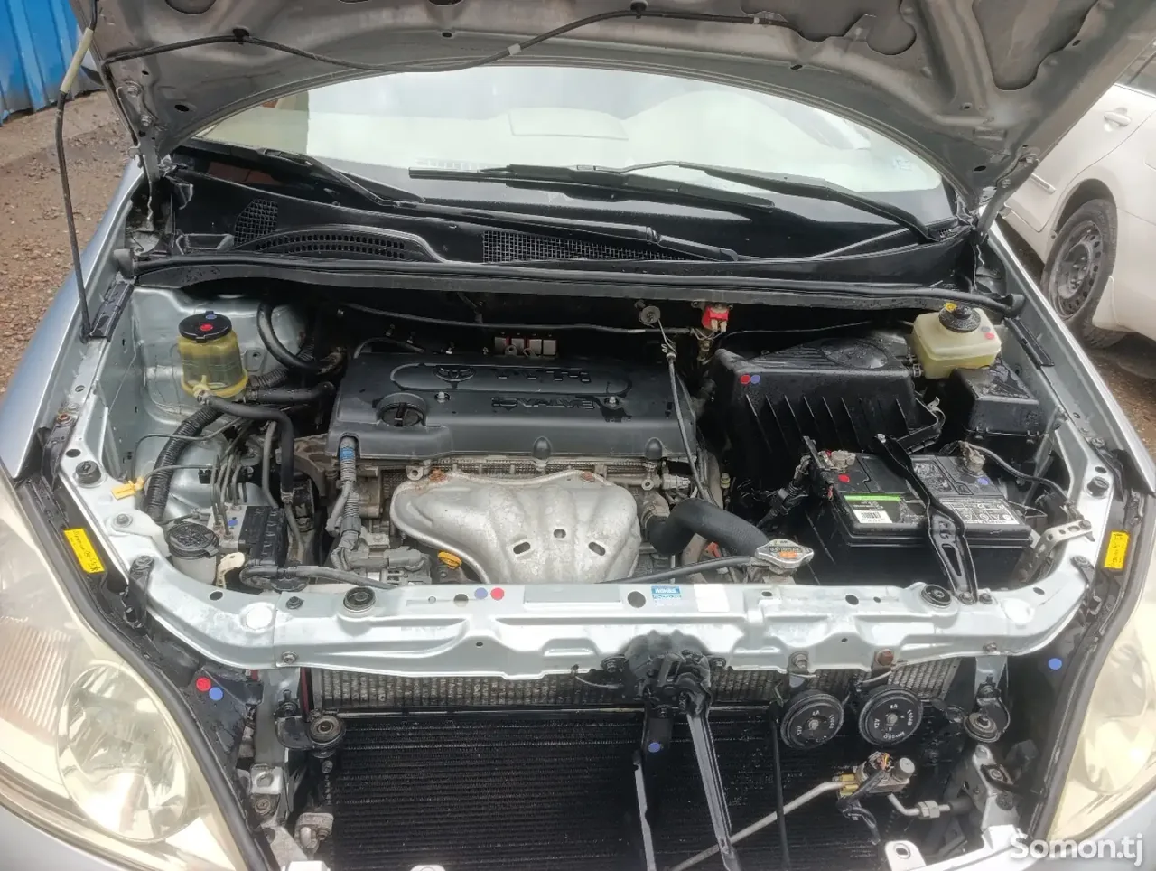 Toyota Ipsum 2009 · 2.4 AT