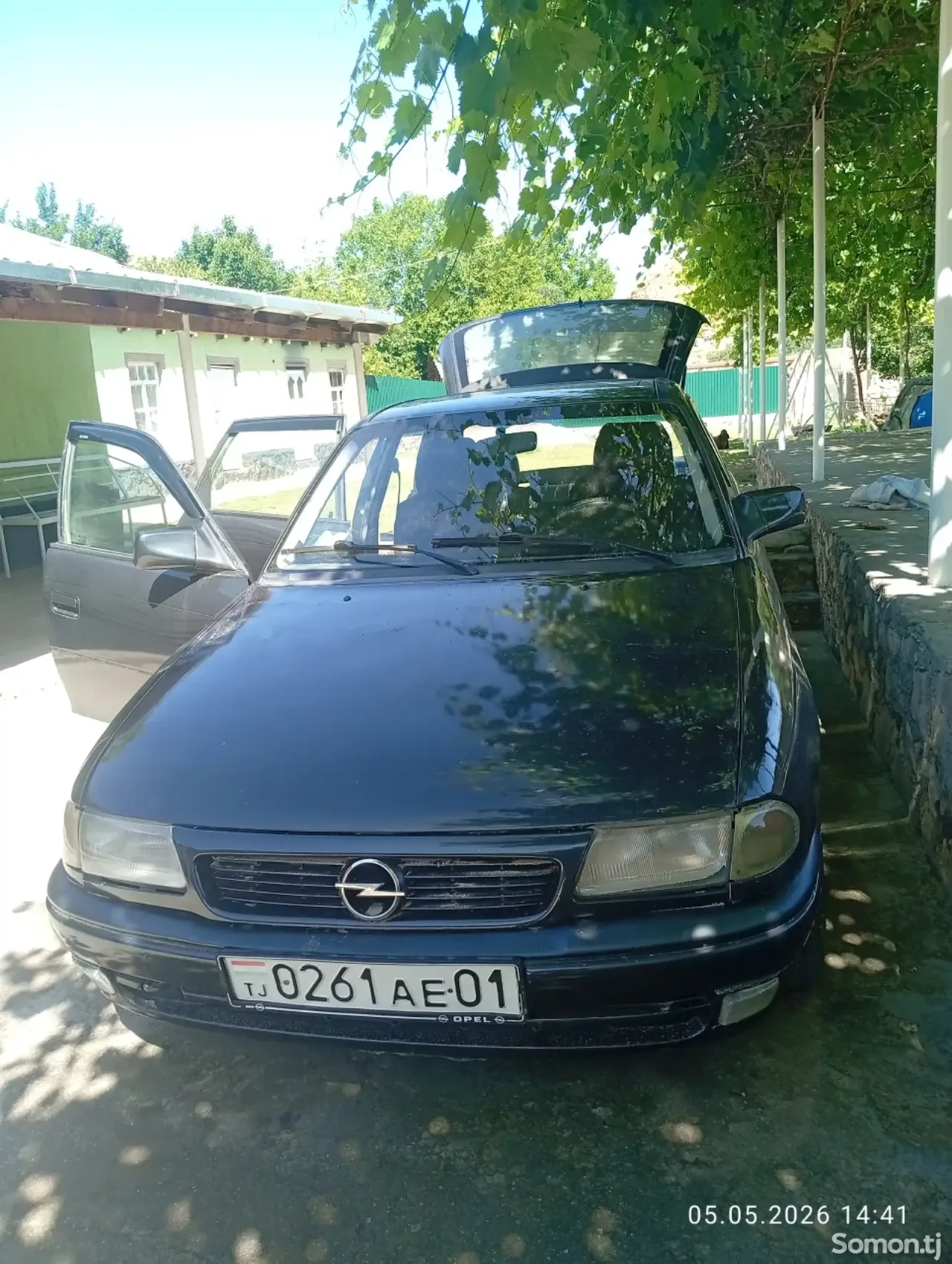 Opel Astra F 1994 · 1.6 MT