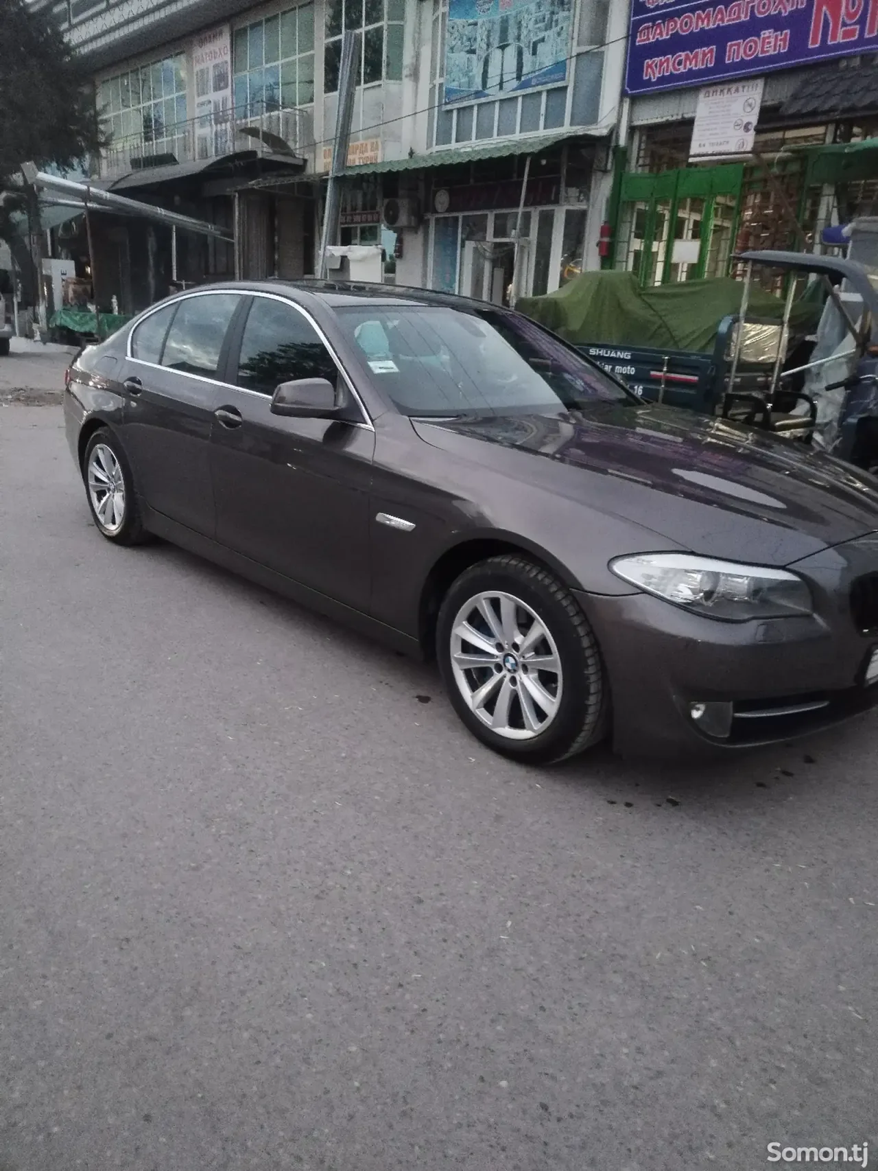 BMW 5 series 2011 · 3.0 AT