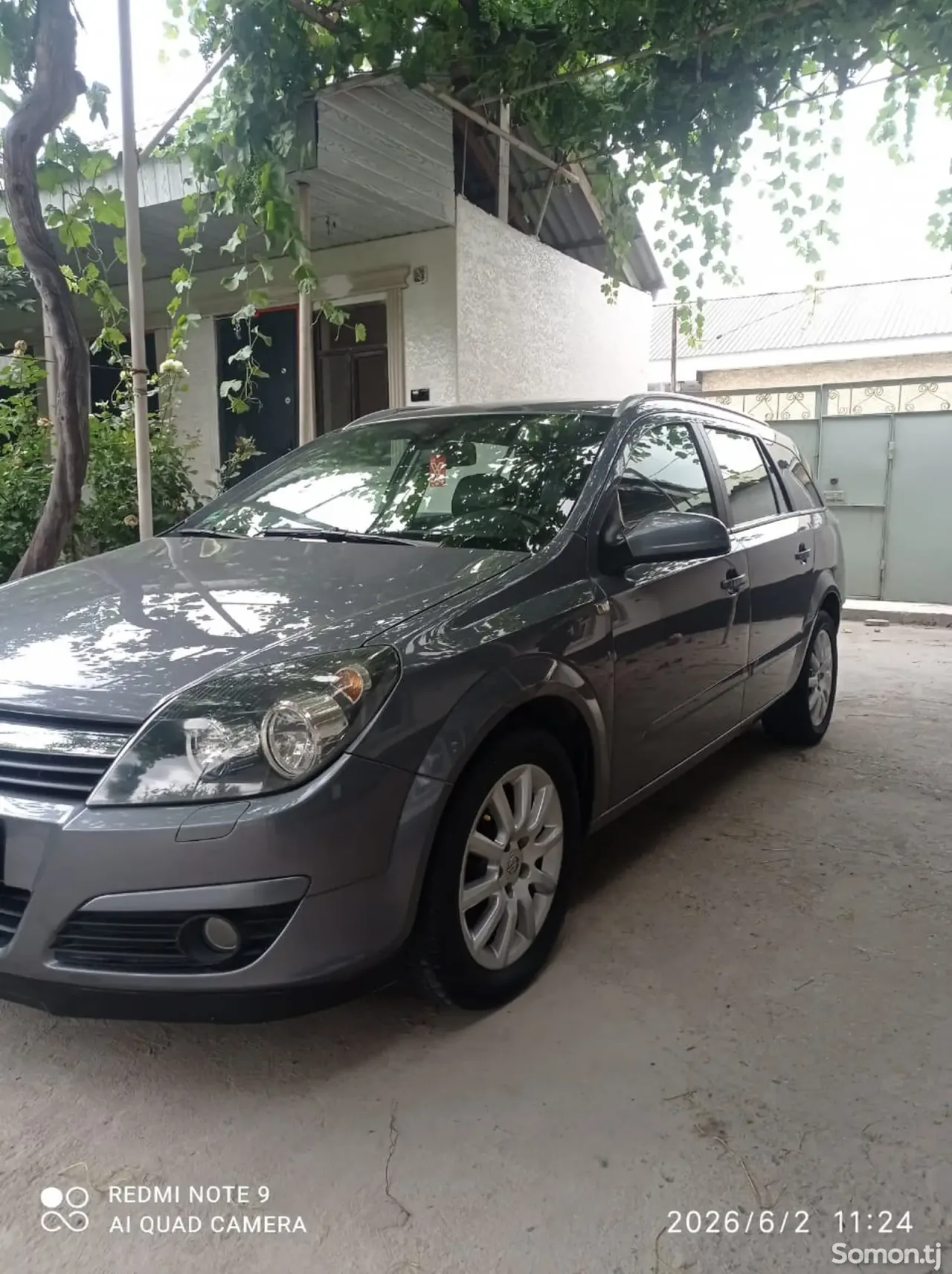 Opel Astra H 2006 · 1.9 MT