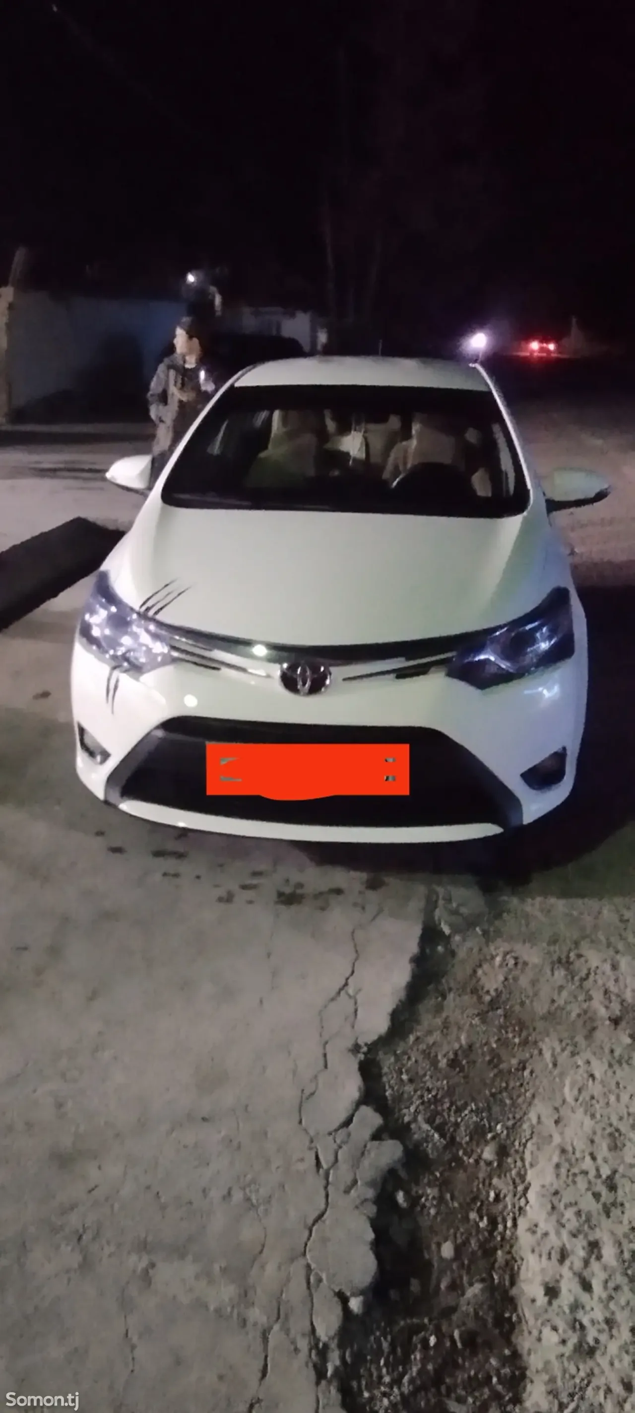 Toyota Yaris 2014 · 1.5 AT