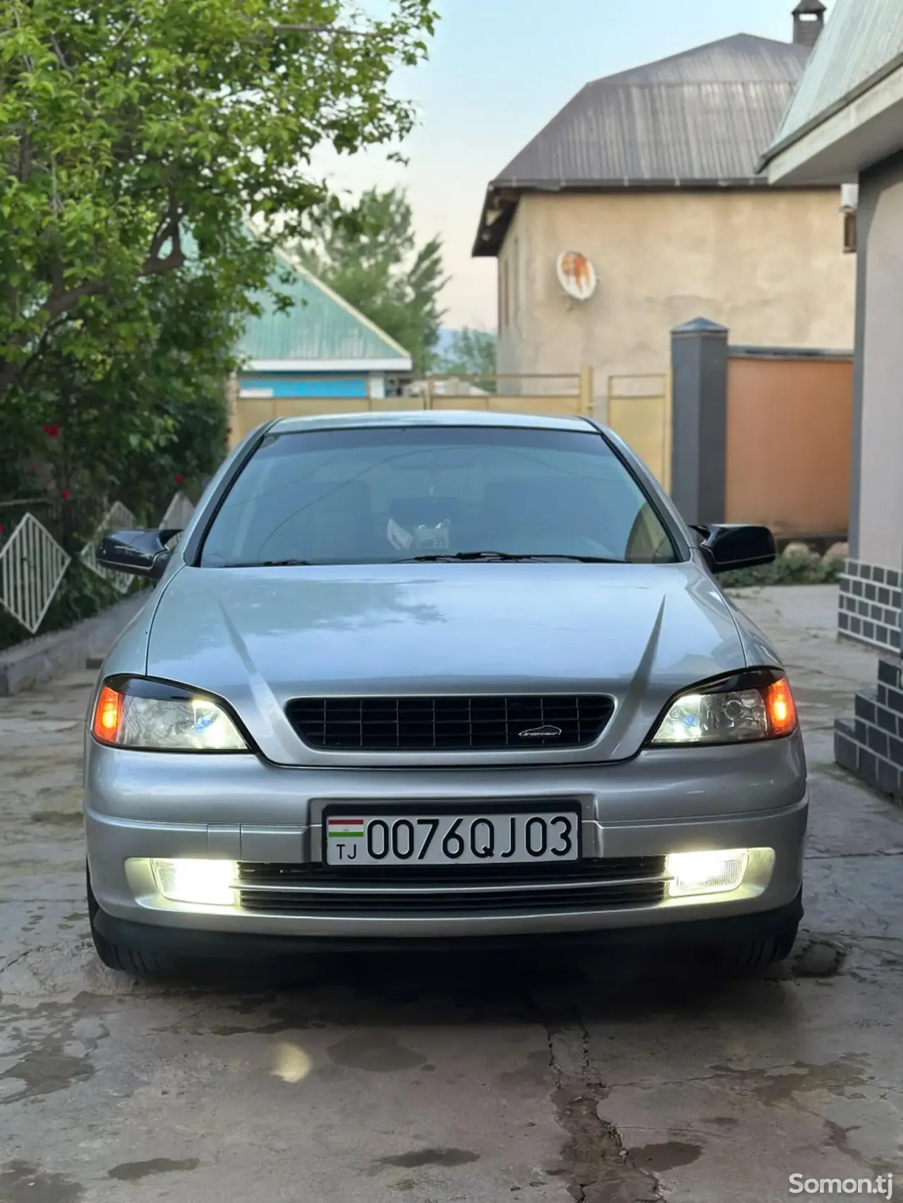 Opel Astra J 2003 · 1.6 MT