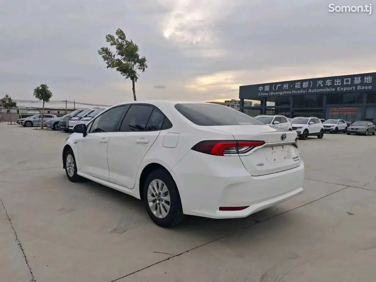 Toyota Corolla 2021 · 1.8 AT