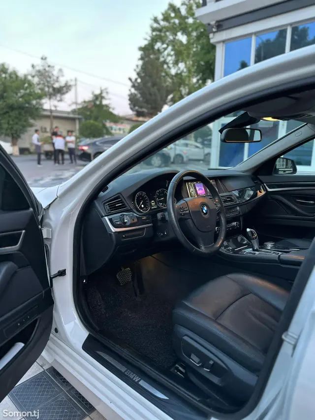 BMW 5 series 2014 · 2.0 AT