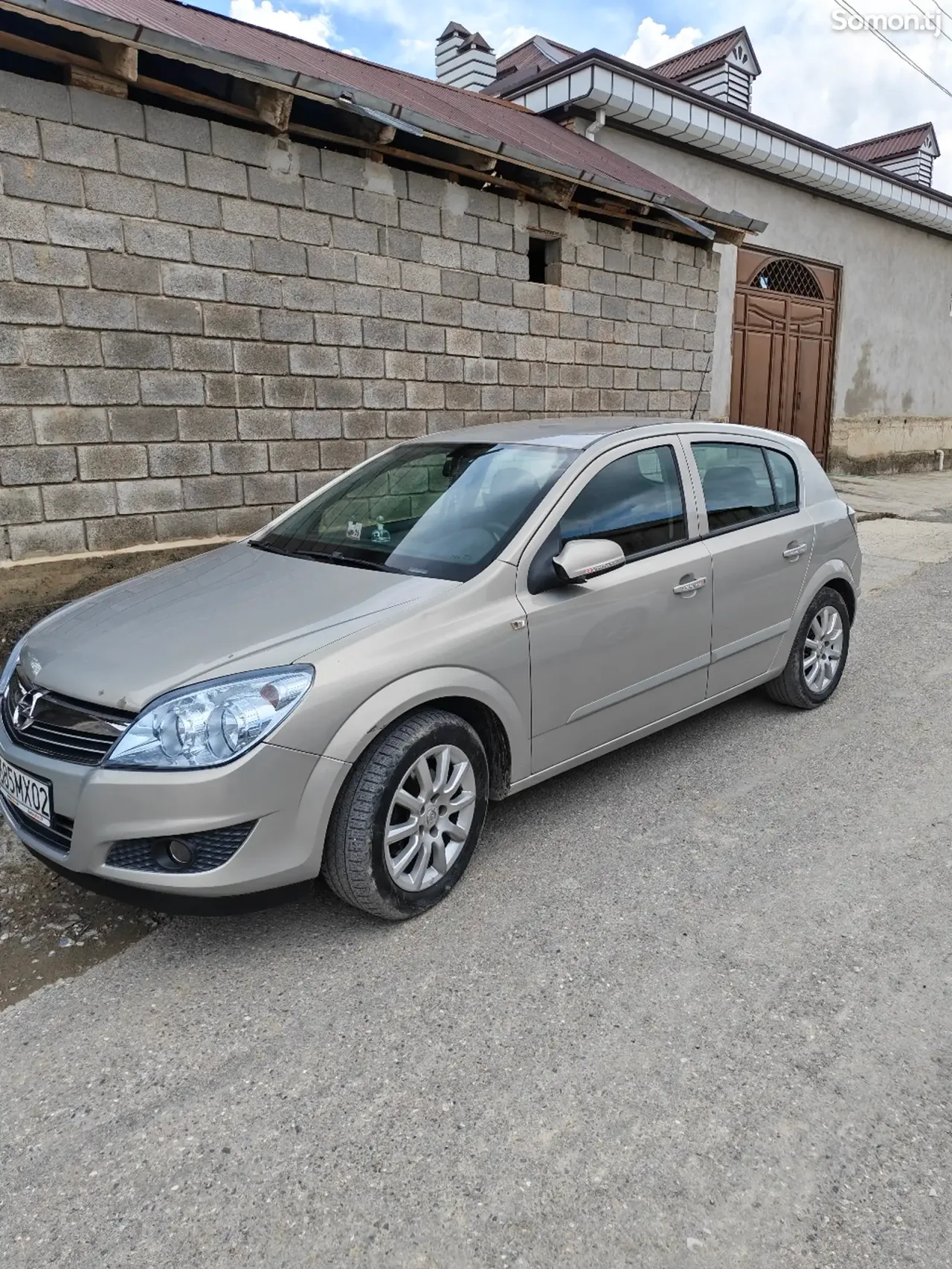 Opel Astra H 2008 · 1.6 MT