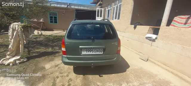 Opel Astra G 1998 · 1.6 MT