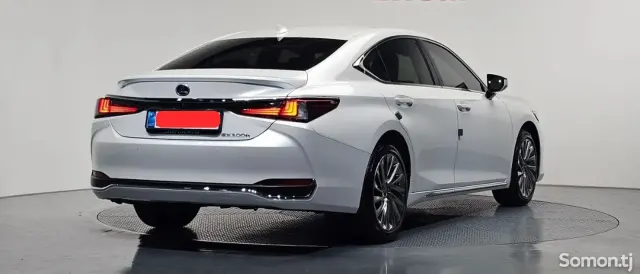 Lexus ES series 2026 · 2.5 AT