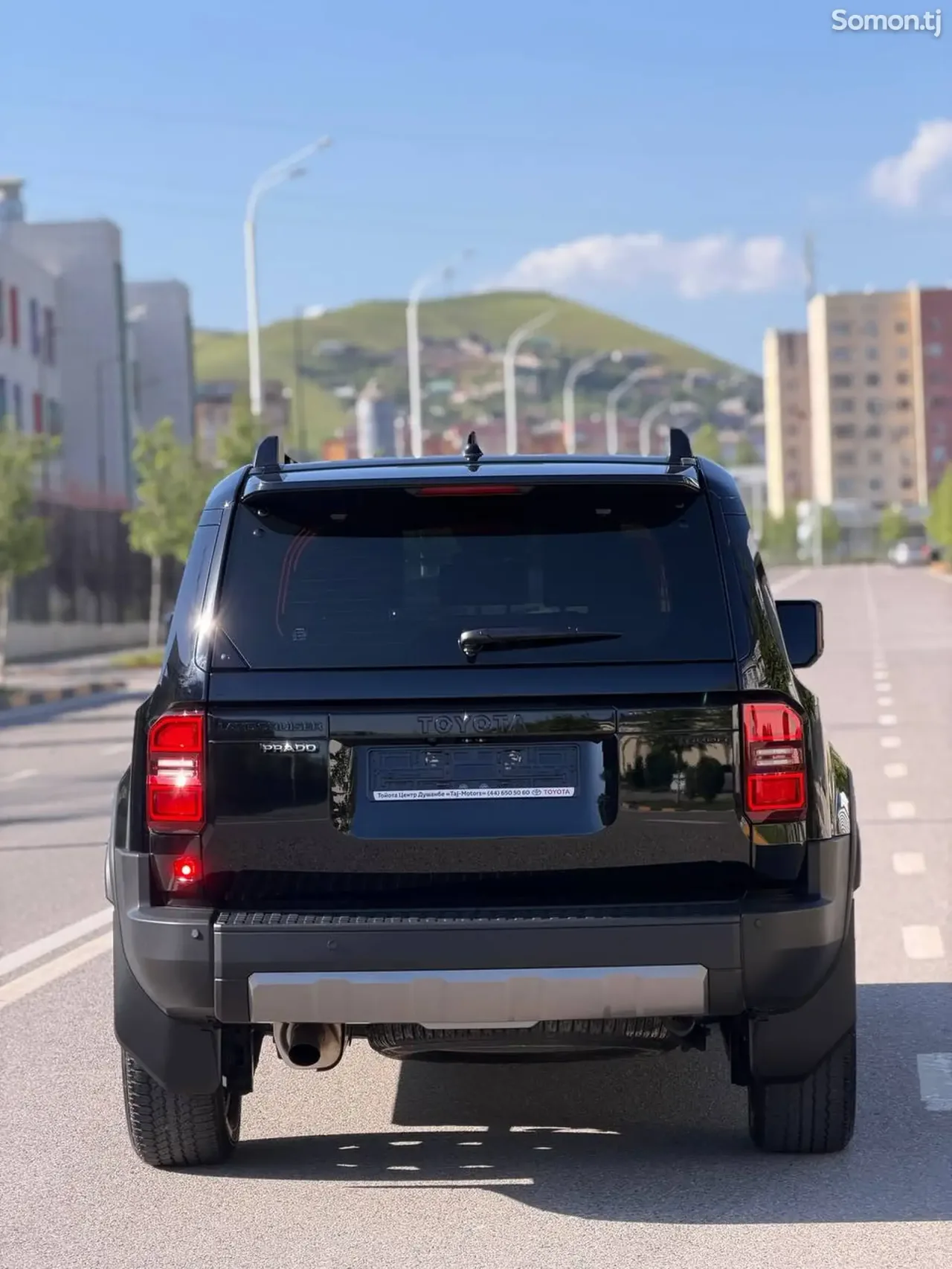 Toyota Land Cruiser Prado 2025 · 2.5 AT