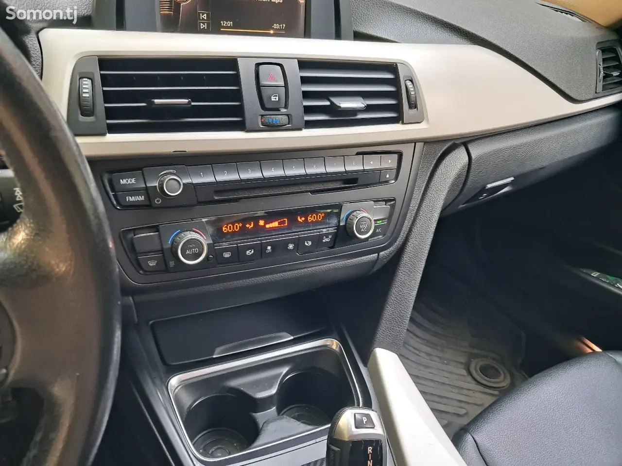 BMW 3 series 2015 · 2.0 AT