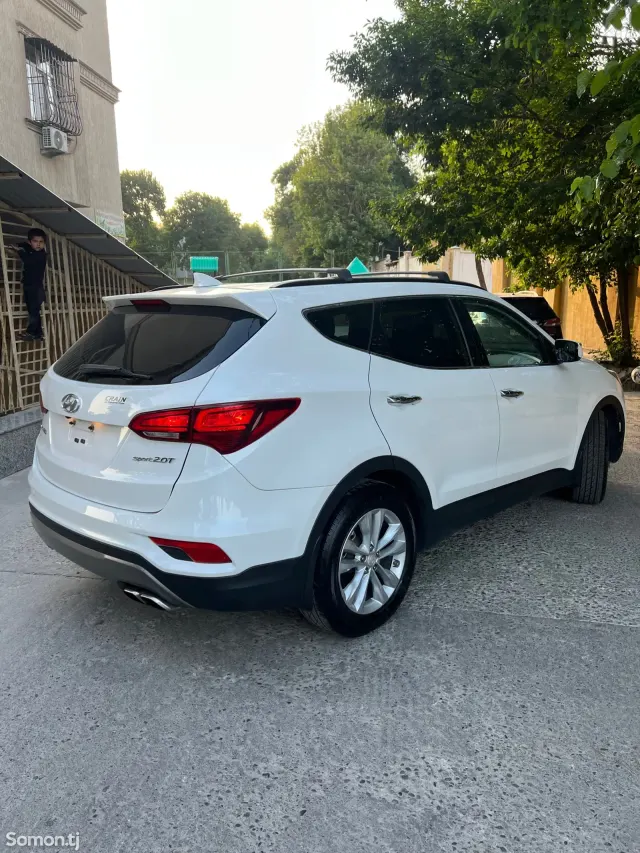 Hyundai Santa Fe 2017 · 2.0 AT
