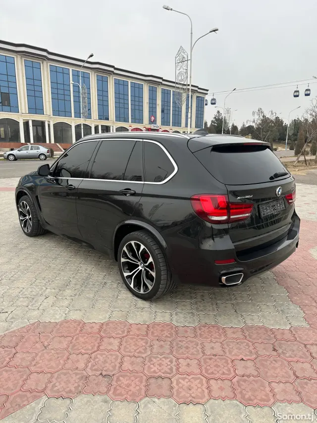 BMW X5 2014 · 3.0 AT