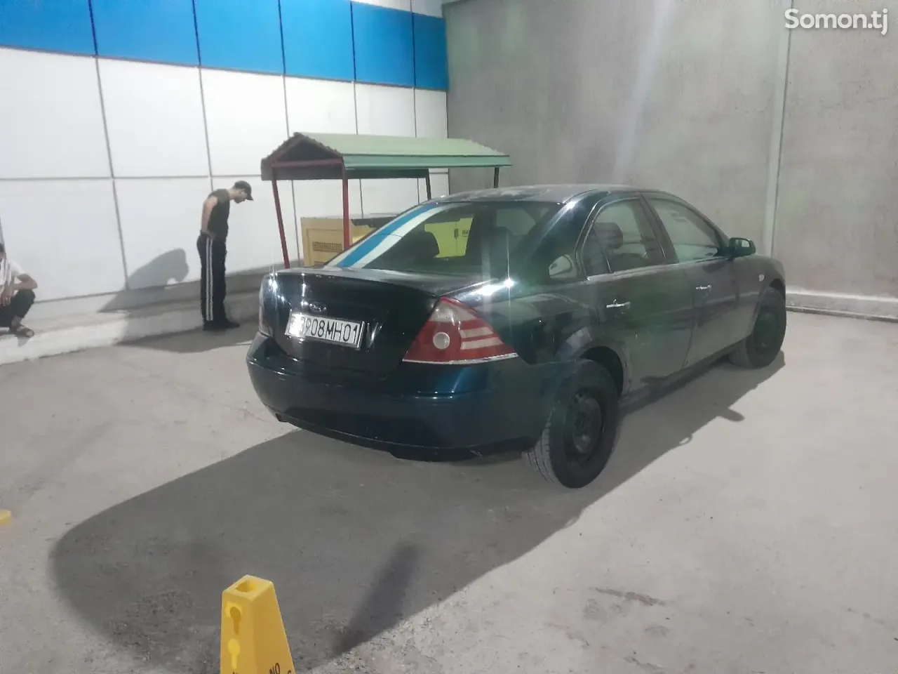 Ford Mondeo 2005 · 1.6 MT