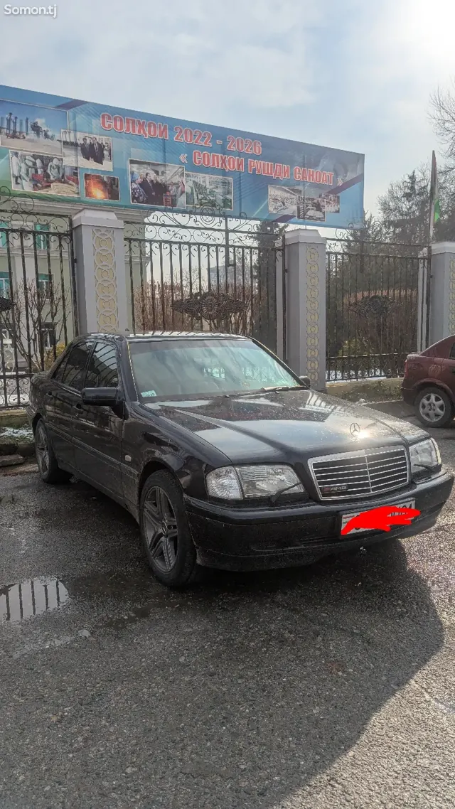 Mercedes-Benz C class 1999 · 2.0 AT