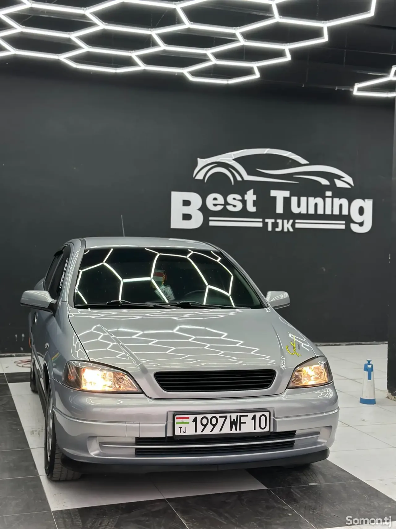 Opel Astra G 2000 · 1.6 MT