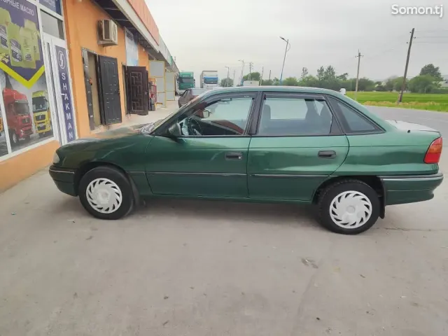 Opel Astra F 1997 · 1.6 MT