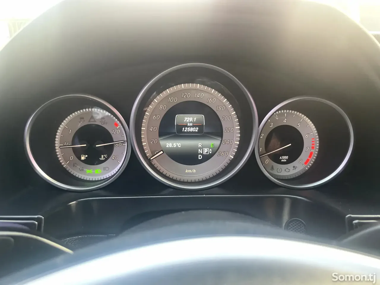 Mercedes-Benz E class 2015 · 3.5 AT