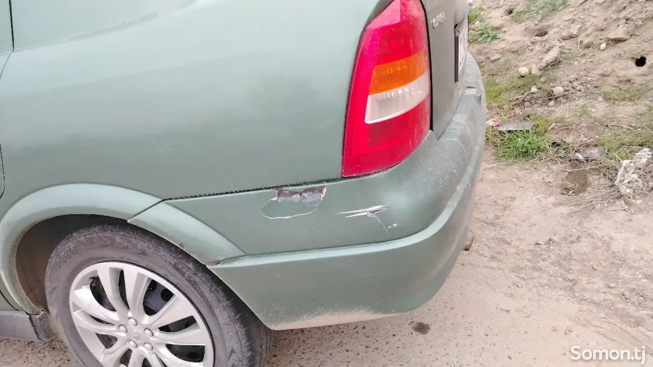 Opel Astra G 1999 · 1.6 MT