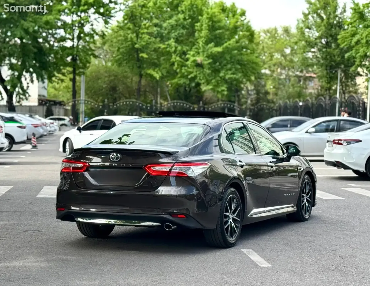 Toyota Camry 2018 · 2.5 AT