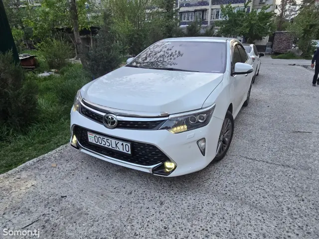 Toyota Camry 2017 · 3.5 AT