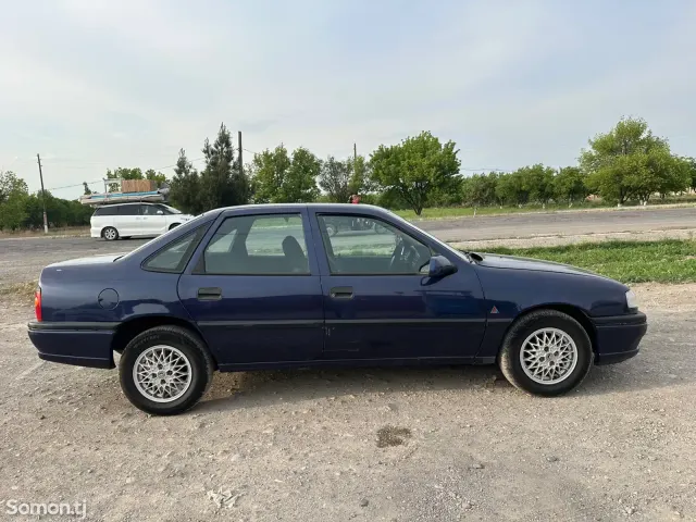 Opel Vectra B 1993 · 1.6 MT