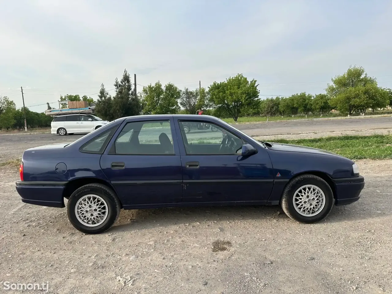 Opel Vectra B 1993 · 1.6 MT