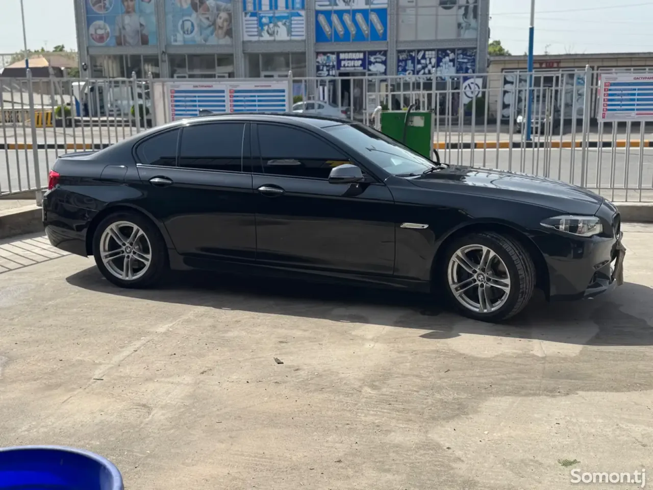 BMW 5 series 2016 · 3.0 AT