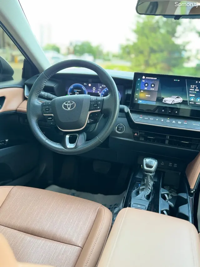 Toyota Camry 2024 · 2.0 AT