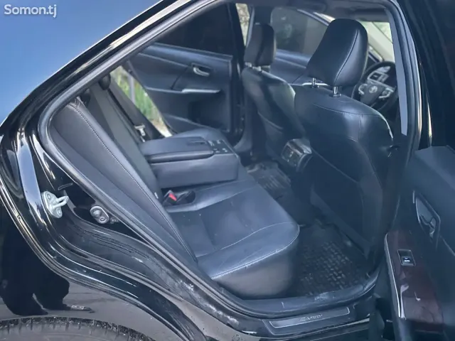 Toyota Camry 2016 · 2.5 AT